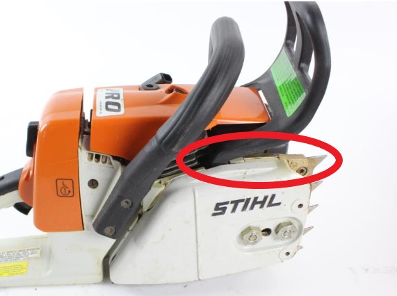 Numéro de série gravé d'une tronçonneuse STIHL